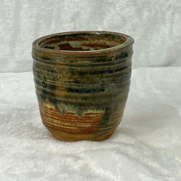 Studio Pottery Cup Handmade Stoneware Tumbler 3.5" Green Brown Ridged Glaze - Picture 2 of 9
